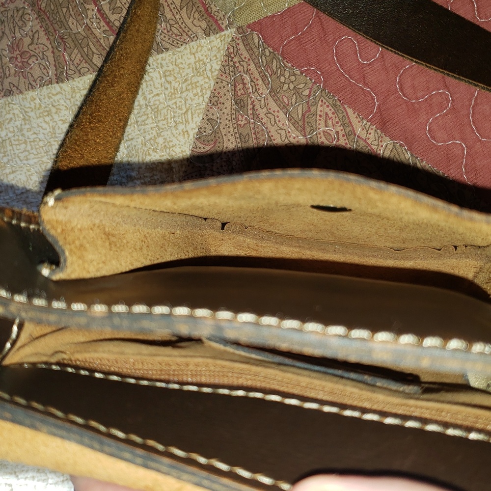Patricia Nash 'Lari' Crossbody Bag - Picture 7 of 11